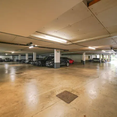 Heathrow Apartment With Parking & Gym West Drayton  Exterior photo