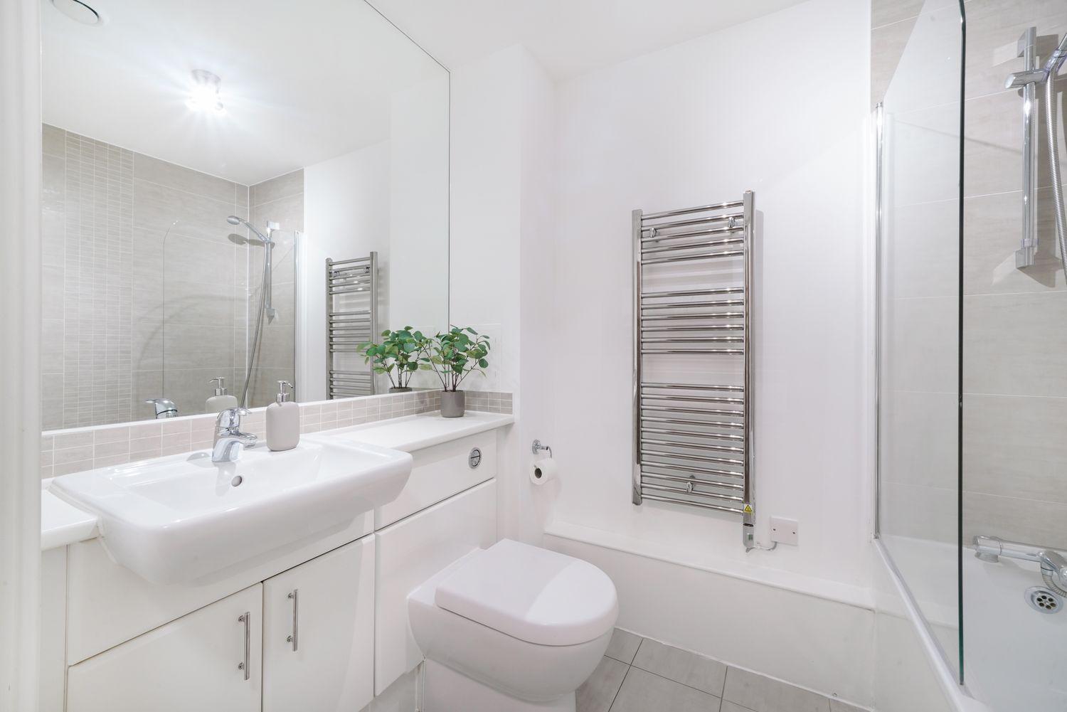 Heathrow With Parking & Gym Appartamento