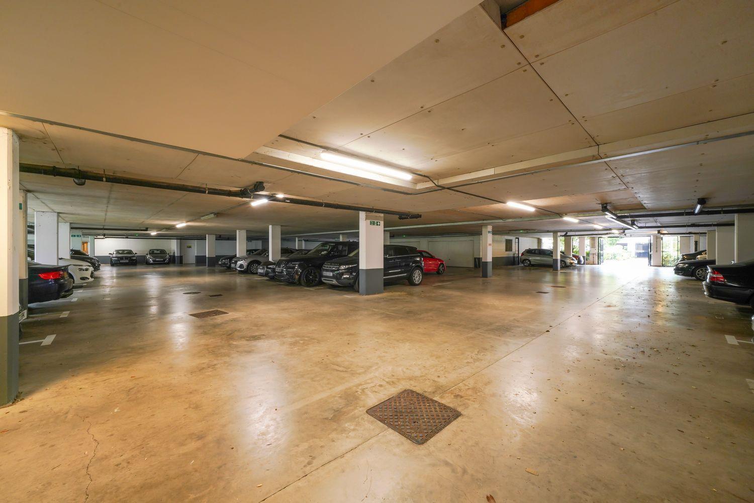Heathrow With Parking & Gym * West Drayton (Middlesex)
