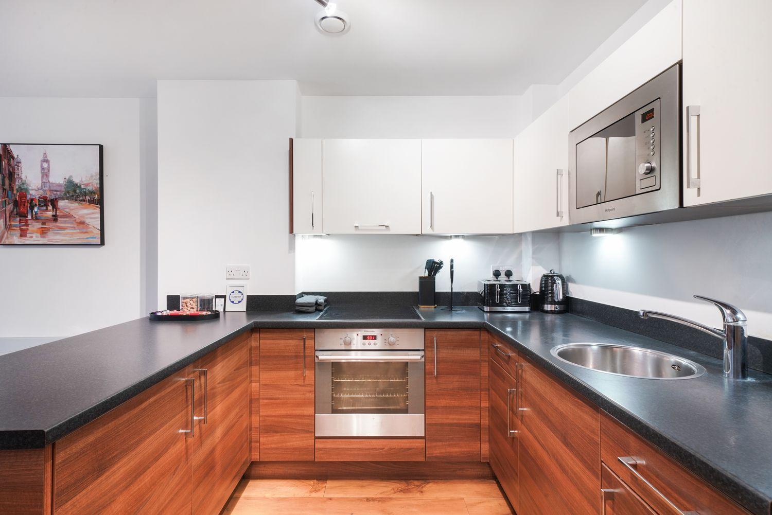Heathrow With Parking & Gym Apartment West Drayton (Middlesex)